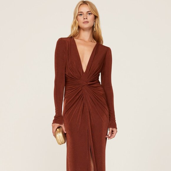 In A Mood Gown - Picture 1 of 5